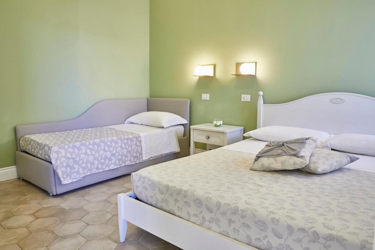 Hotel Alemar Sirolo Esterno foto